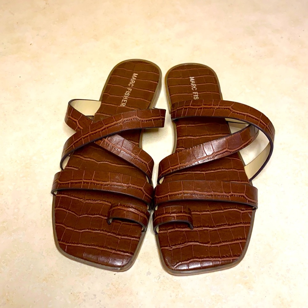 Marc Fisher brown crocodile pattern strapy sandals, light use size 6 1/2
